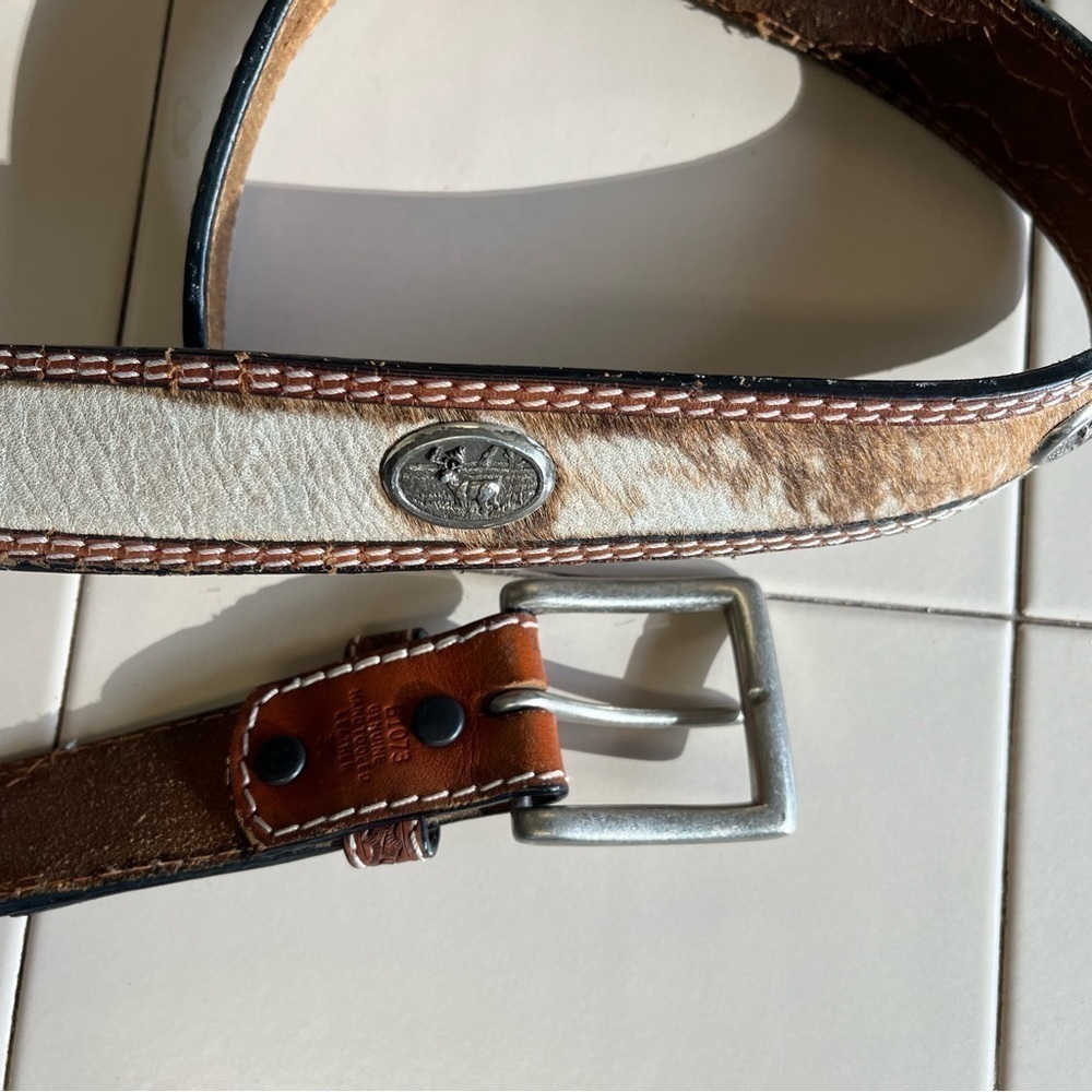 Badger Cowhide Belt - Picture 5 of 6